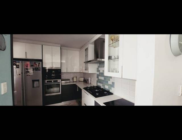 4 BEDROOM HOUSE FOR SALE IN MORELETAPARK